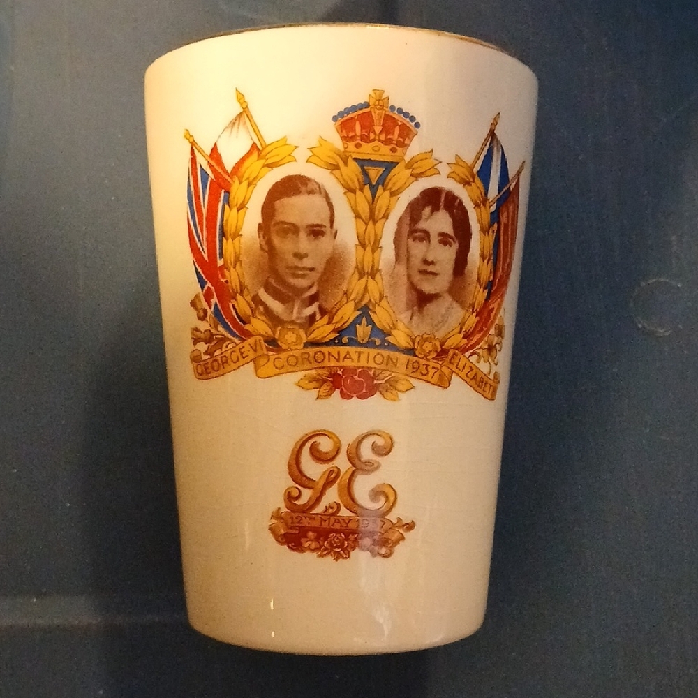 Vintage Coronation Beaker with Royal Portraits & Armorial